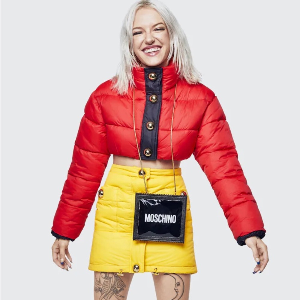 H&Moschino Red Puffer Jacket Cropped Womens Size Medium Moschino Coat Button M‎